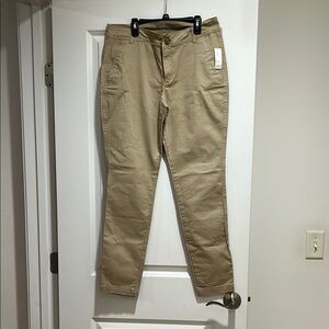 Old Navy women Khaki Chinos